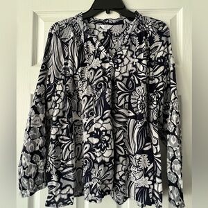 Crown & Ivy Floral Print Women's Top - Black and White PXL